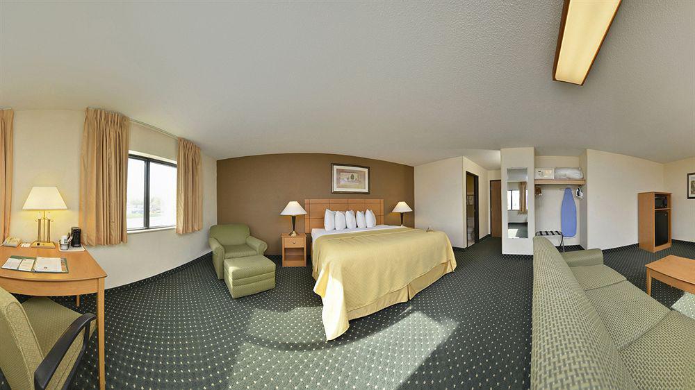 Quality Inn Cedar Rapids South Exterior photo